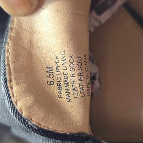 Antonio Melani Gray and Black Felt Loafers Bow/ Wool Size 8.5 - Picture 11 of 11